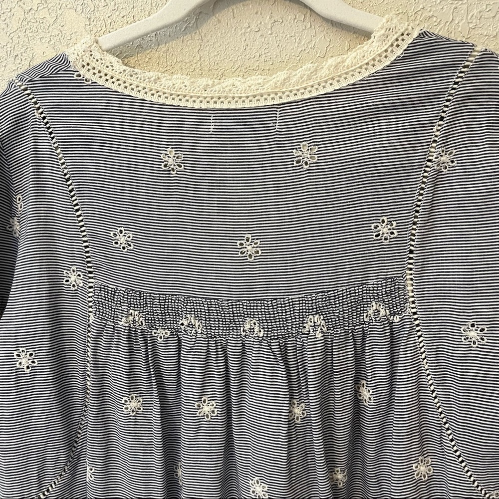 Zara 100% cotton bell sleeve eyelet mini dress with pockets medium, blue - Picture 6 of 10